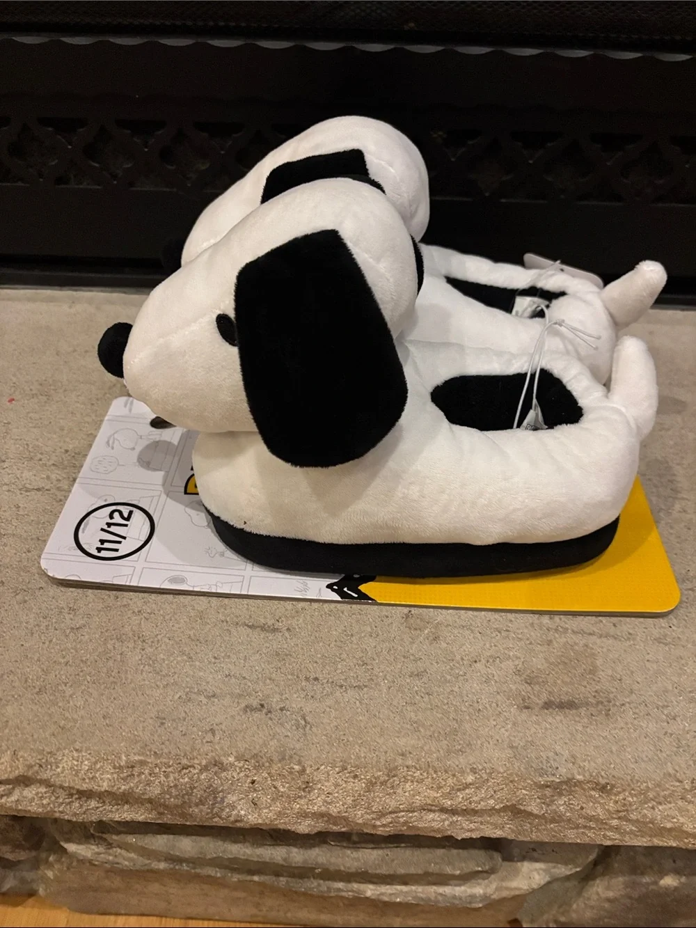 NWT Snoopy Peanuts Plush Slippers Child 11/12 Super comfy